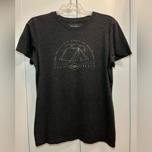 NWOT Eddie Bauer. Dark Gray Short Sleeve Graphic Top. Size large.